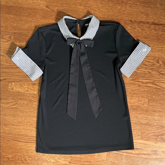 Karl Lagerfeld Tops - Karl Lagerfeld Collared Blouse with Bowtie and Pearl Buttons